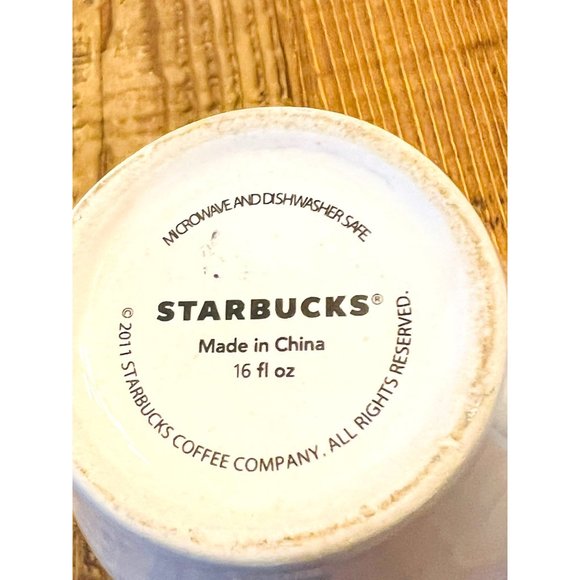2011 Starbucks Coffee Co. Coffee Cup Mug 16 fl. oz. Green & White Logo - Picture 8 of 9